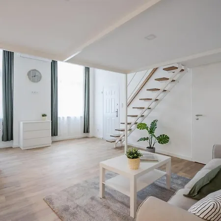 Sunny Side Up Loft - Member Of The Funhouse Group